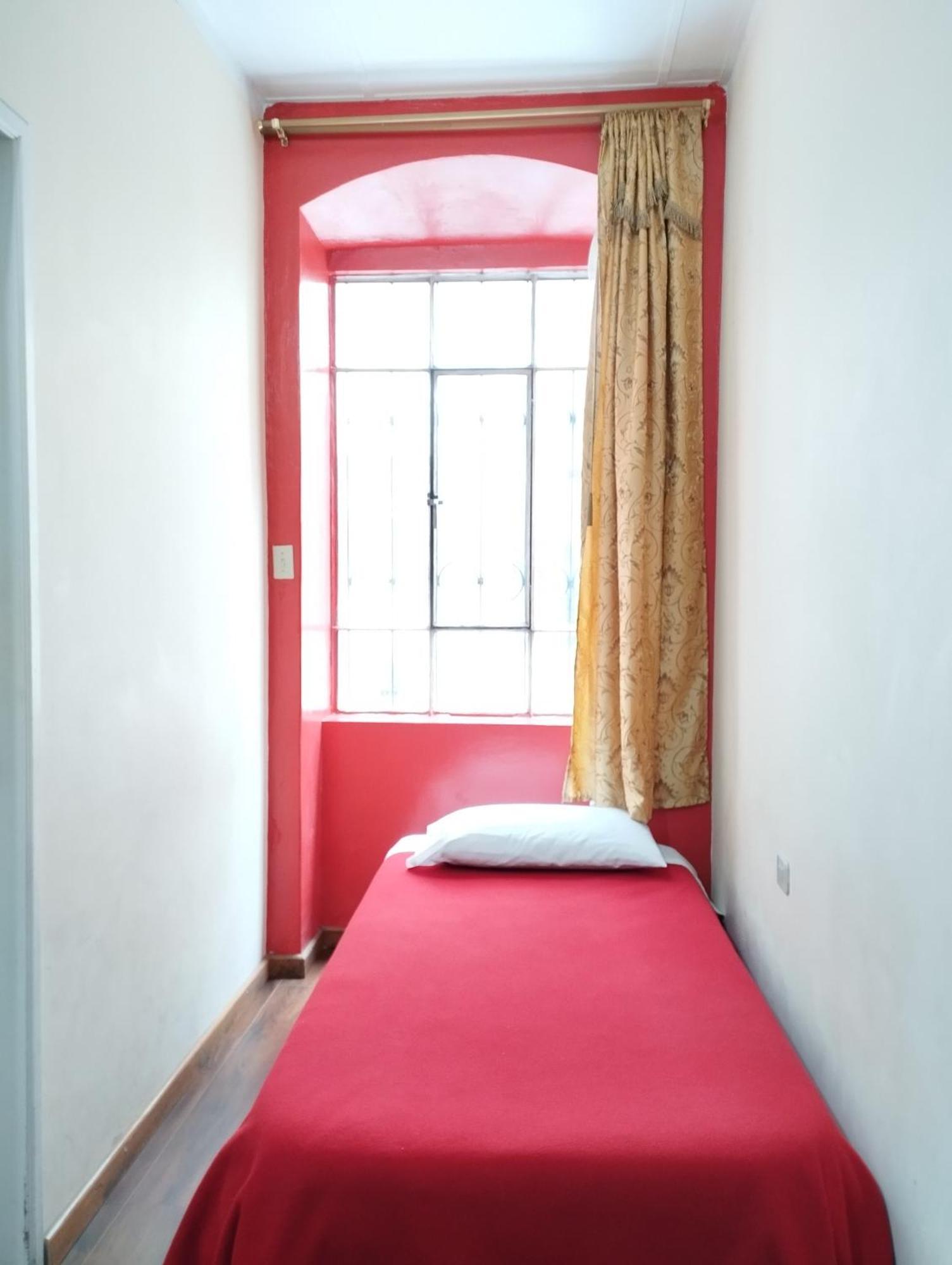 Great Location Bed And Breakfast Latacunga Bagian luar foto